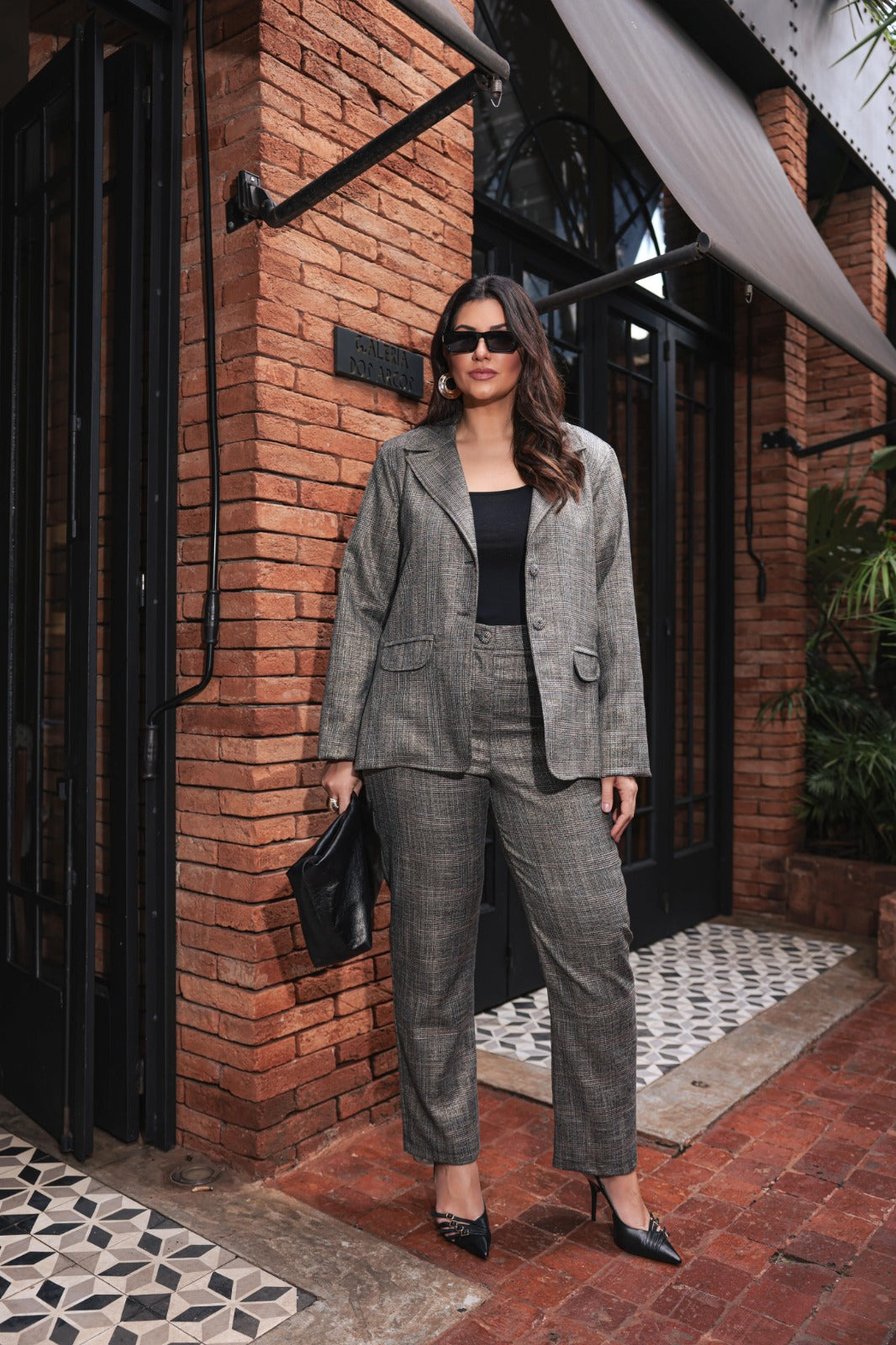 Conjunto alfaiataria blazer e calça